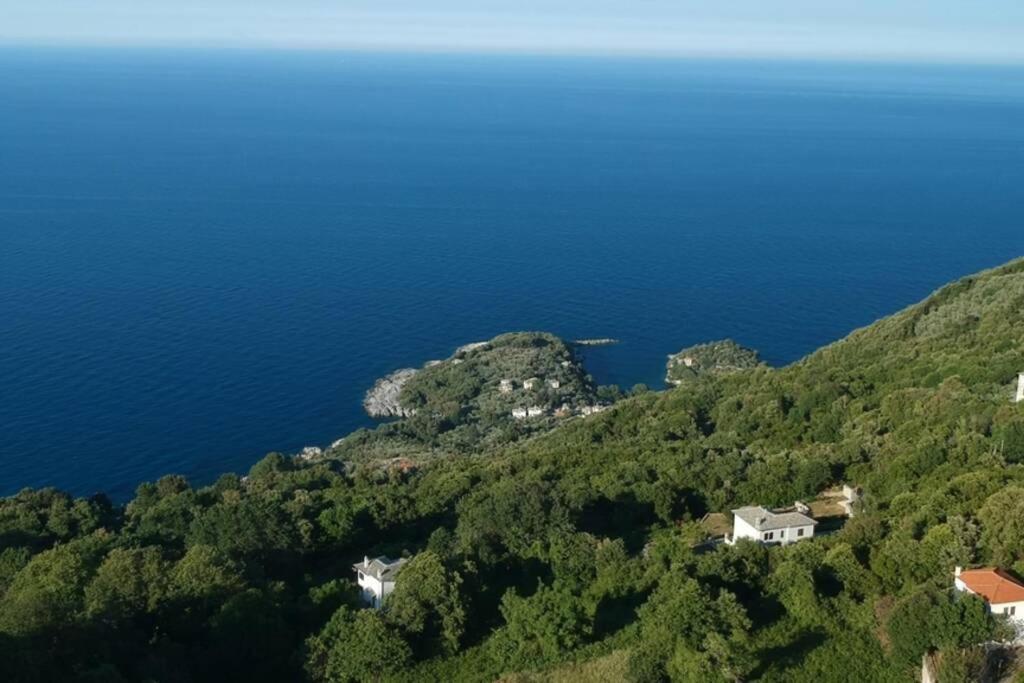 Deja Blue Villa Mourésion Buitenkant foto